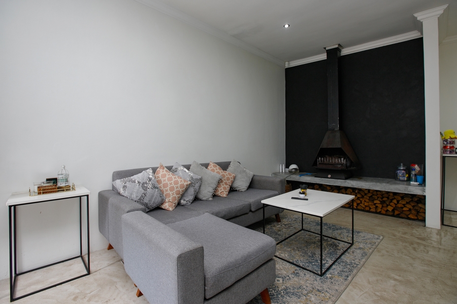 3 Bedroom Property for Sale in Claremont Village Western Cape